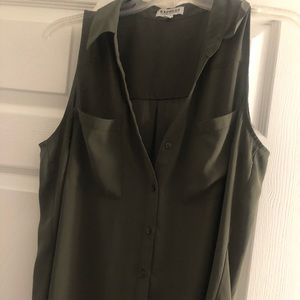 Sleeveless button up shirt